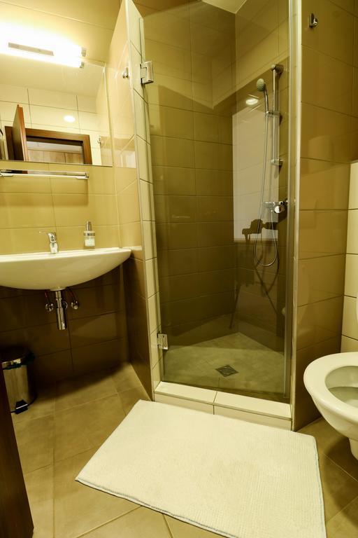 Hotel Ipari Park Panzió Szolnok Esterno foto